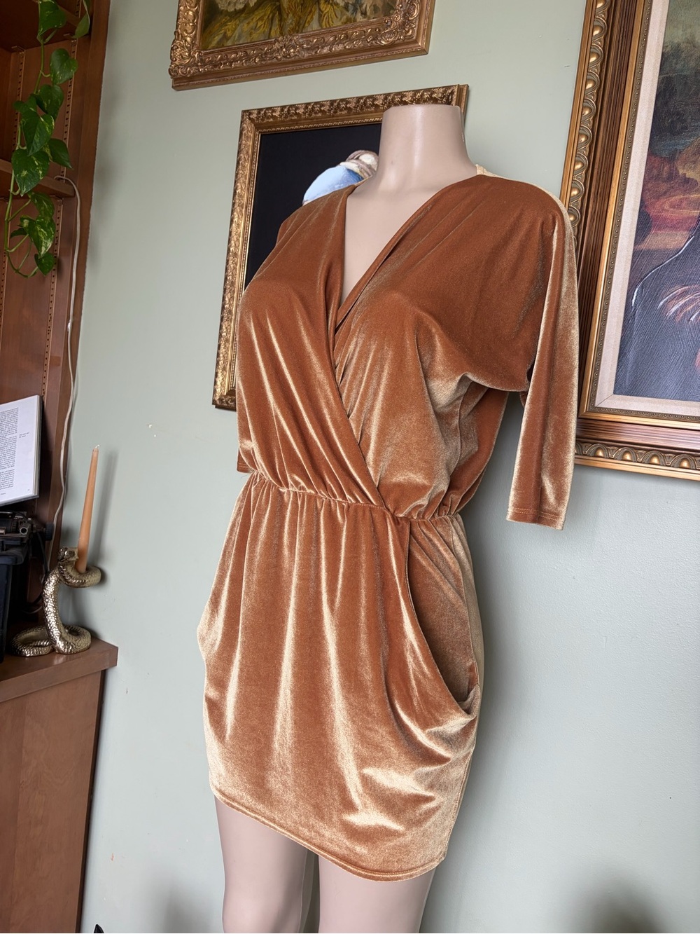 Urban Renewal Golden Wrap Velvet Dress w/Belle Sleeves Size S 70s Retro Disco - Picture 5 of 10
